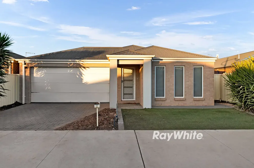 33 Oasis Boulevard, Mildura, VIC 3500