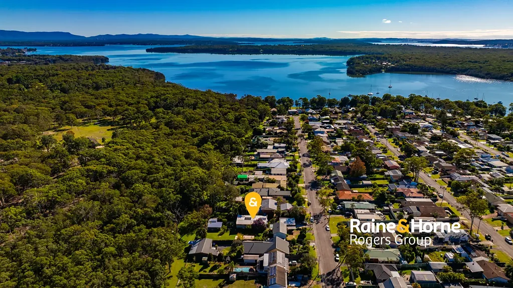 Chain Valley Bay 4房  Architectural Elegance Meets Lakeside Living