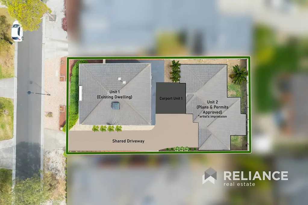 Point Cook 4Zimmer East Facing Home in Prime Location & Permit Approved for 3 Bedrooms, 2 Bath, 2 Car Garage at the Rear!