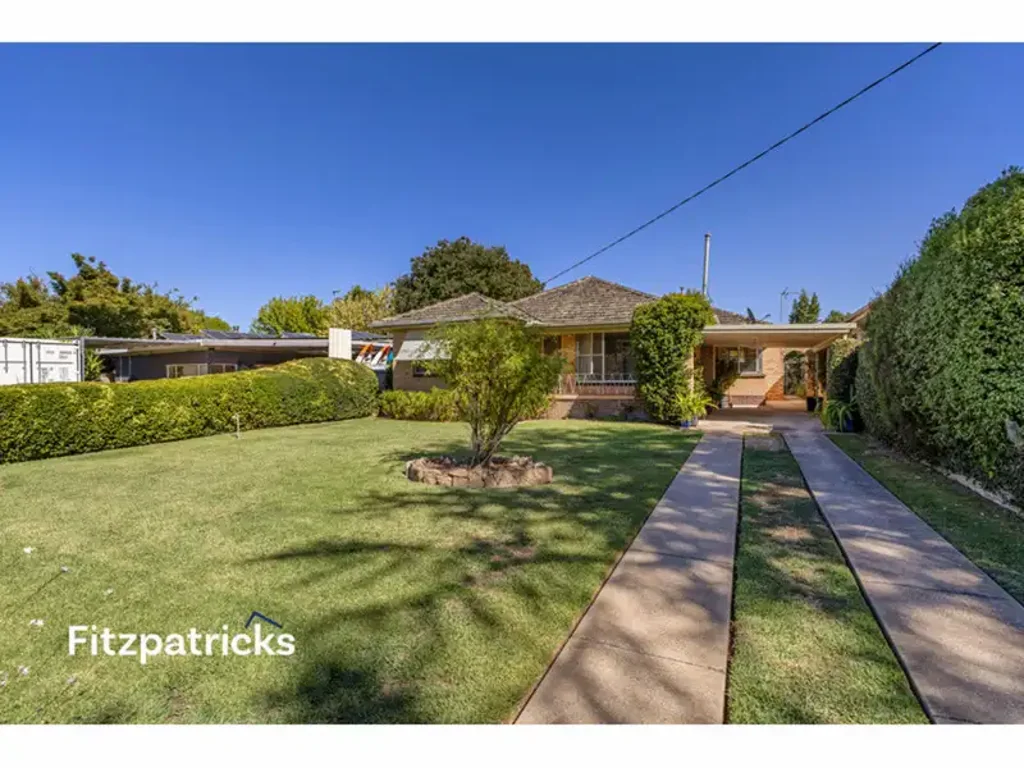 A Standout Choice – Immaculately Maintained and Perfect for Garden Lovers