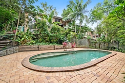 10 Larentia Street, Currumbin Waters