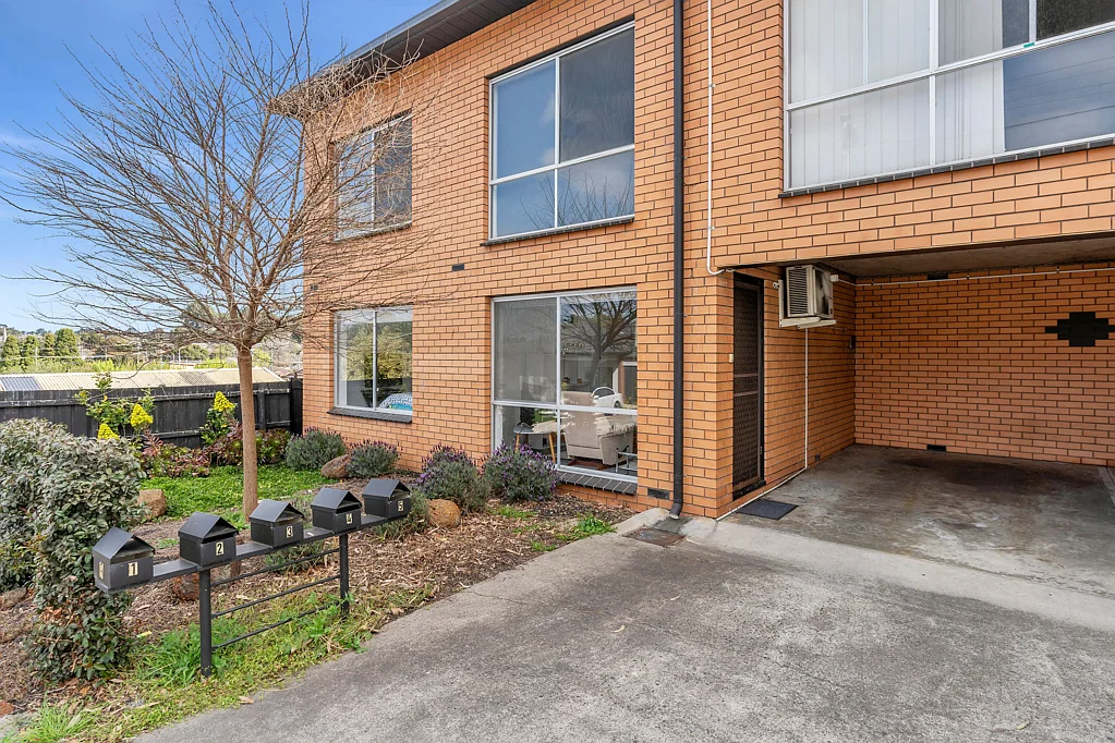1/9 Elizabeth Street, Highton, VIC 3216
