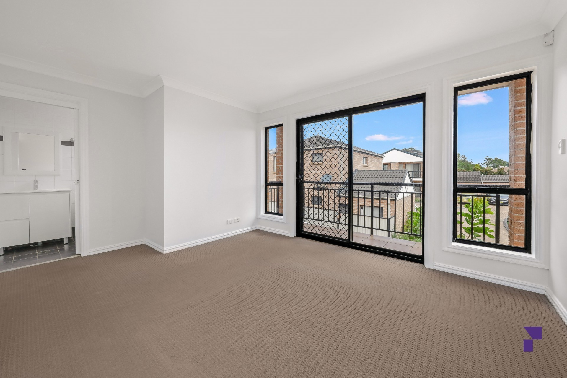 UNIT 9 54 ROOKWOOD RD, YAGOONA NSW 2199, 0 chambres, 0 salles de bain, Townhouse