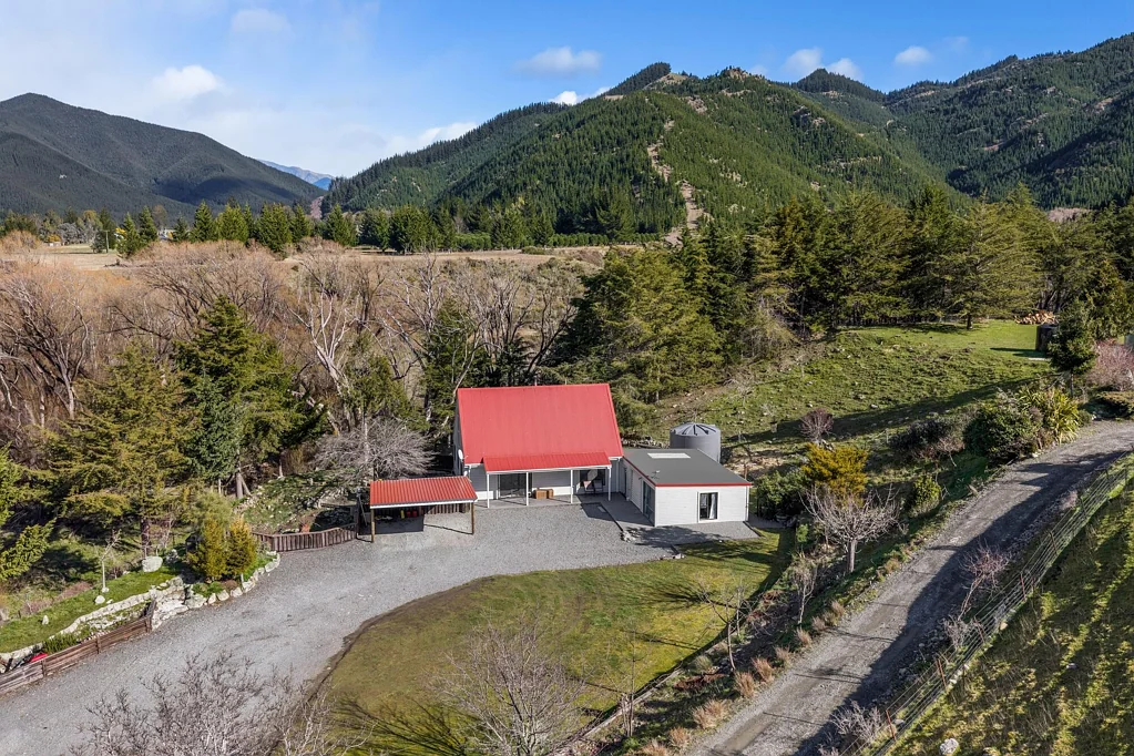 Waihopai Valley 3 Bedroom Private Lifestyle Retreat