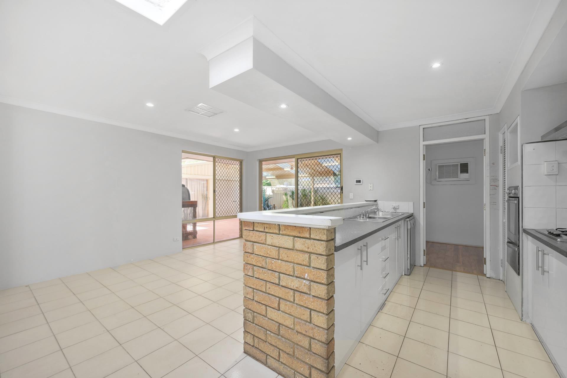 11 CAREY PL, GOSNELLS WA 6110, 0 chambres, 0 salles de bain, House