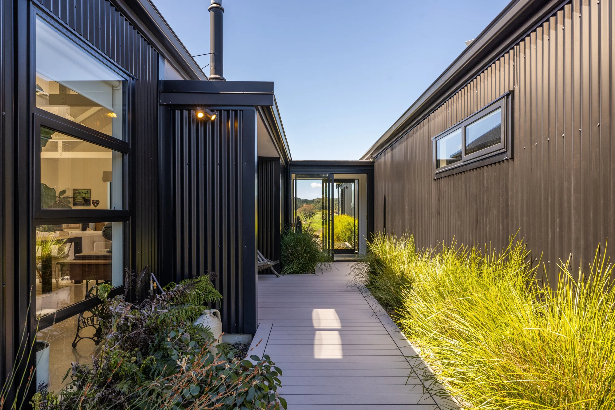 Oropi Contemporary living, country soul