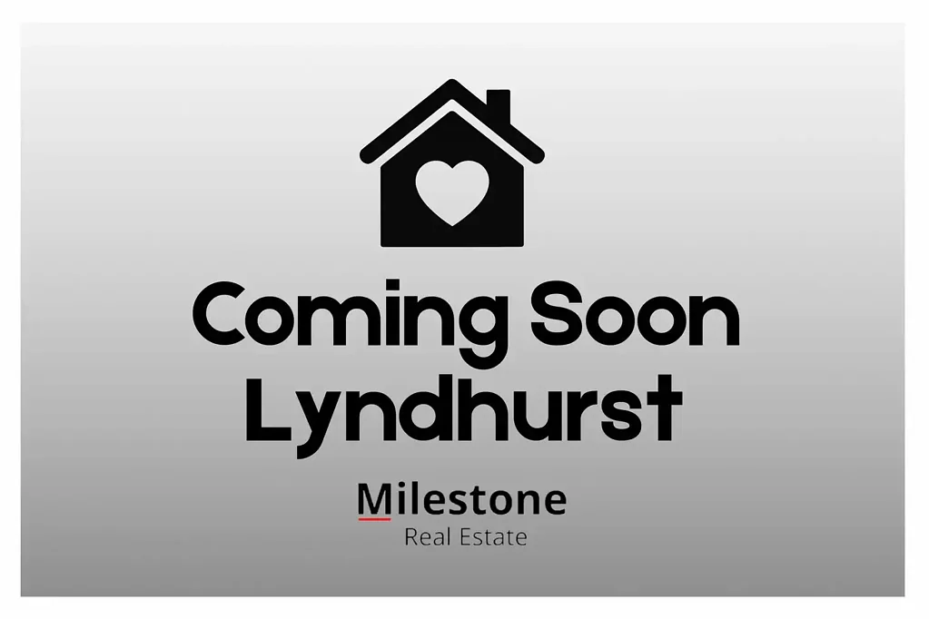 Lyndhurst 4房 宽敞700sqm地块 四卧豪主卧套 现代厨卫 开放式生活区 后院绿洲 便捷生活配套 热门社区位置 Grand Family Living: Spacious, Stylish & Perfectly Positioned!