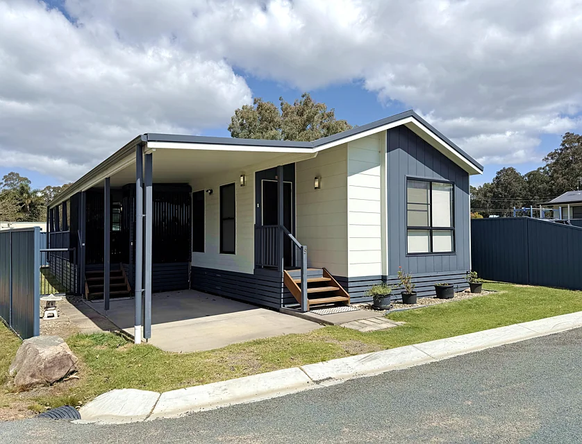 LV9/99 Princes Hwy, Eden, South Coast, 3 habitaciones, 2 baños, House