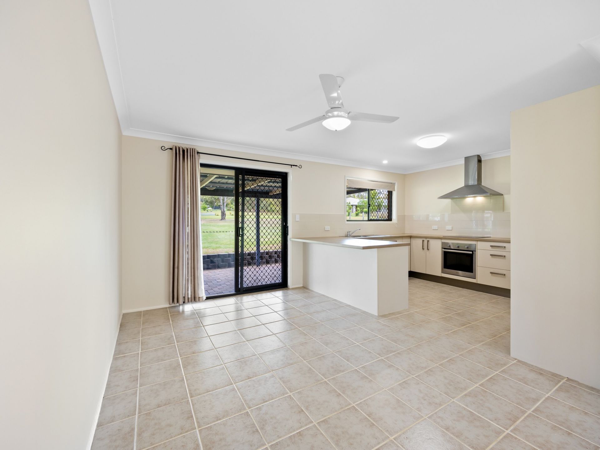 23 EILEEN CT, KENSINGTON GROVE QLD 4341, 0 habitaciones, 0 baños, House