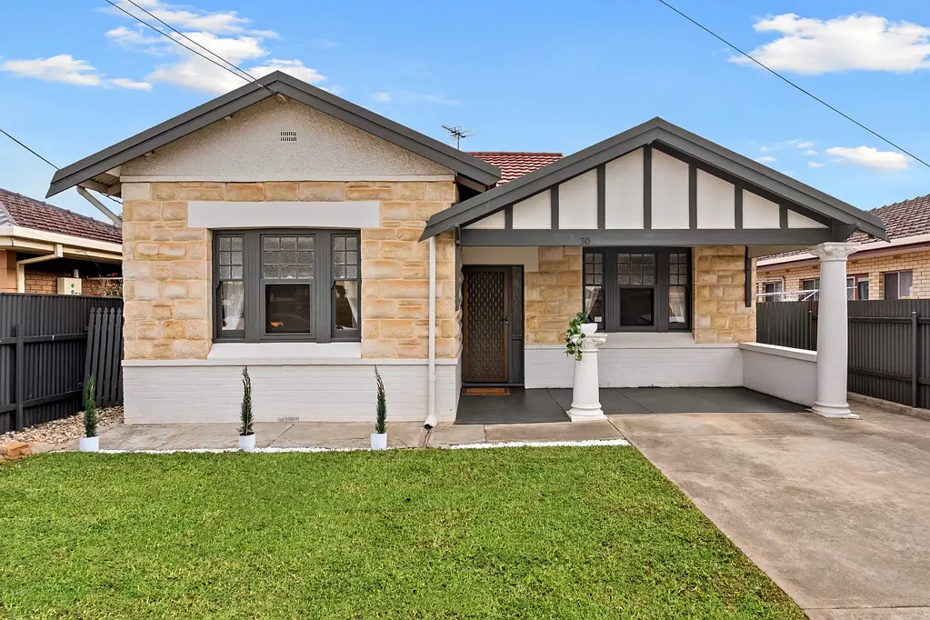 Hendon 3房  A Timeless Bungalow with Space, Soul & Future Scope