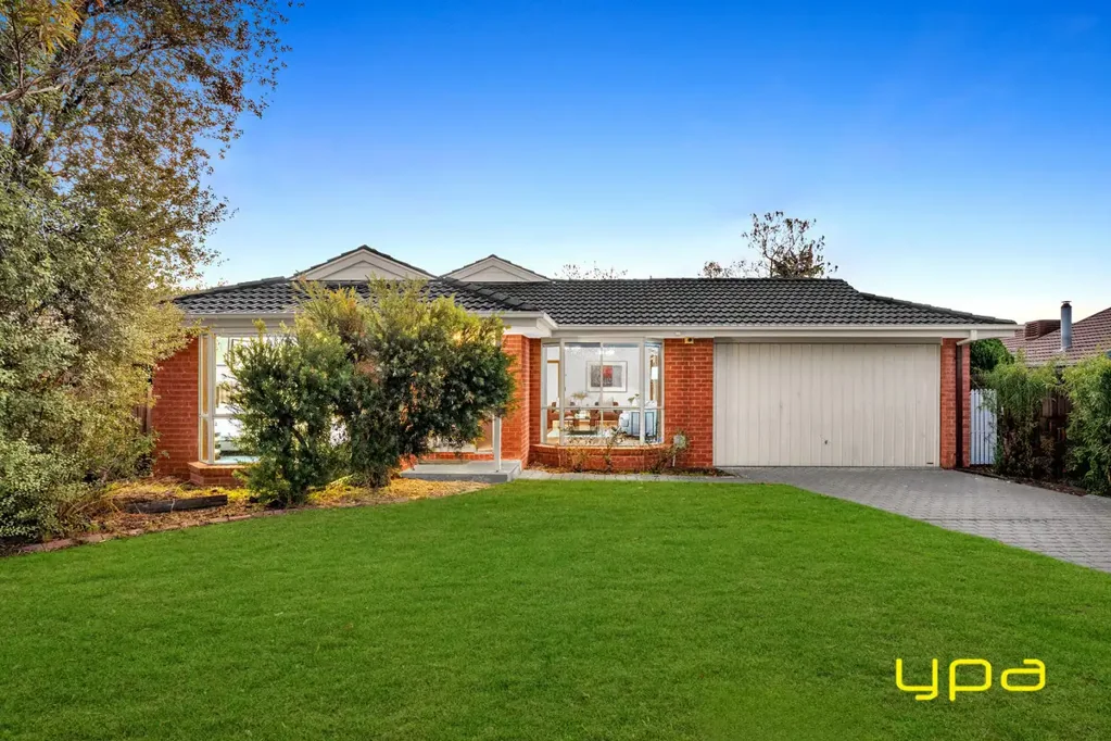 Cranbourne North 4Zimmer Stylish, Spacious & Feature-Packed – The Ultimate Family Entertainer