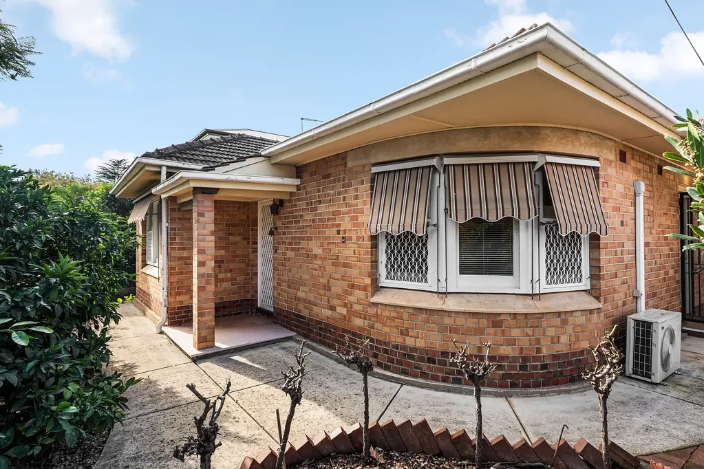 Fullarton 2Zimmer Solid Torrens Titled Opportunity on a Coveted Fullarton Corner