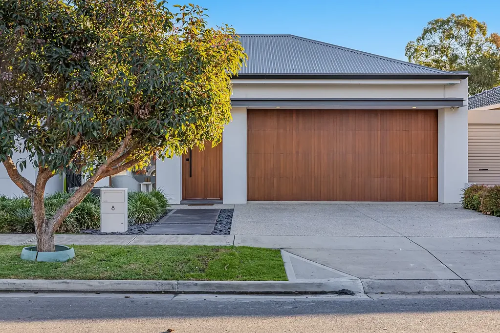 Fulham 3房  Stunning Modern Simplicity Is A Beachside Beauty Of Impeccable Family Finesse