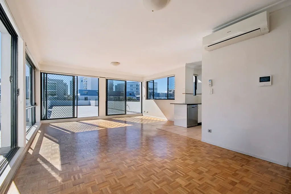 Top Floor Penthouse apartment with Terrace