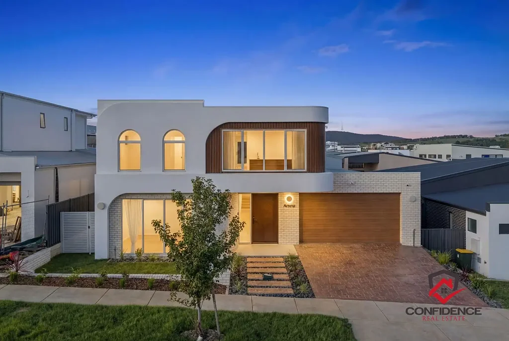 Whitlam 5房  Exquisite Custom-Built Home in Whitlam – A One-of-a-Kind Architectural Masterpiece