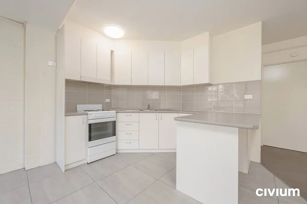 Renovated Apartment in Central Mawson Location