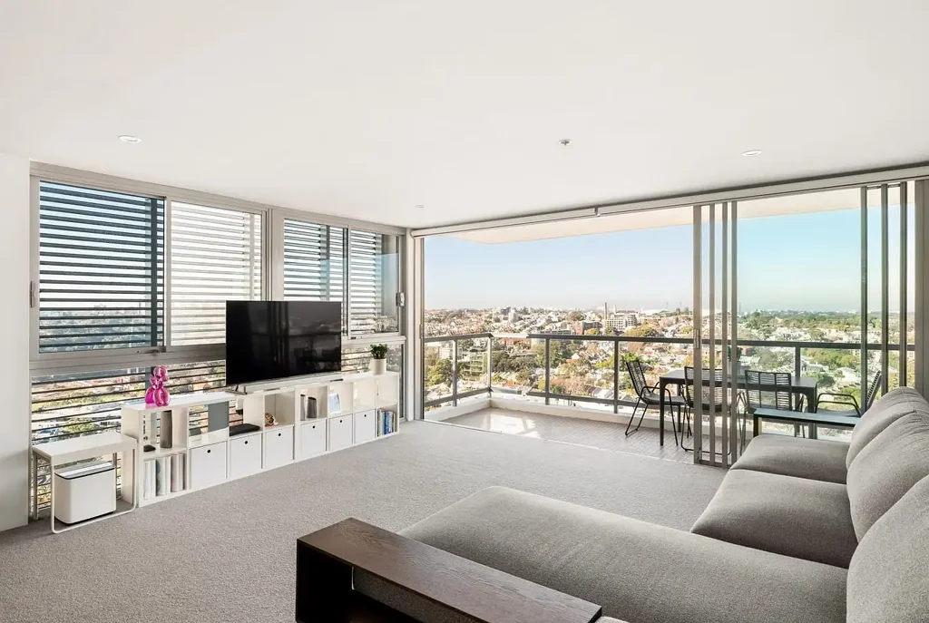 'ALTAIR' - STUNNINGLY RENOVATED APARTMENT WITH BREATHTAKING PANORAMIC VIEWS