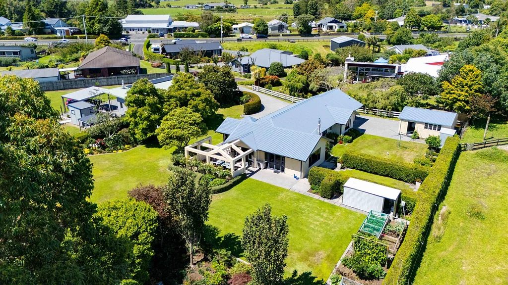 Urenui 4غرفة نوم Stunning setting - Spacious family living