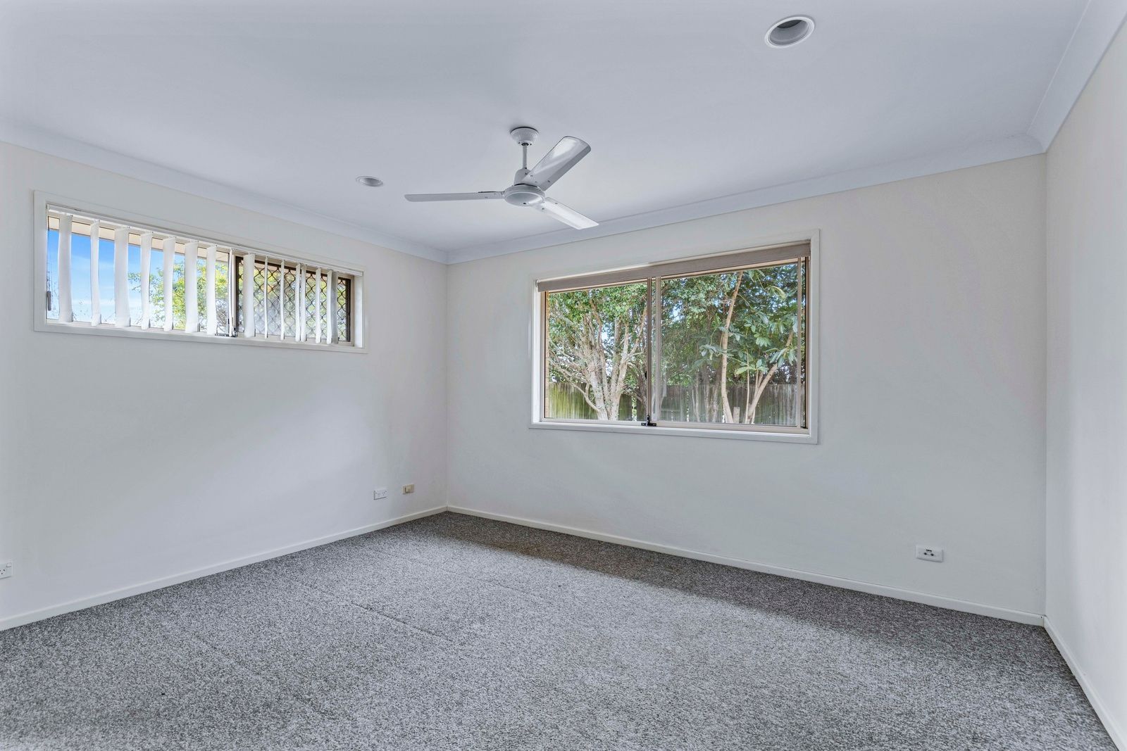 8 WATTLE CL, BRIDGEMAN DOWNS QLD 4035, 0房, 0浴, House