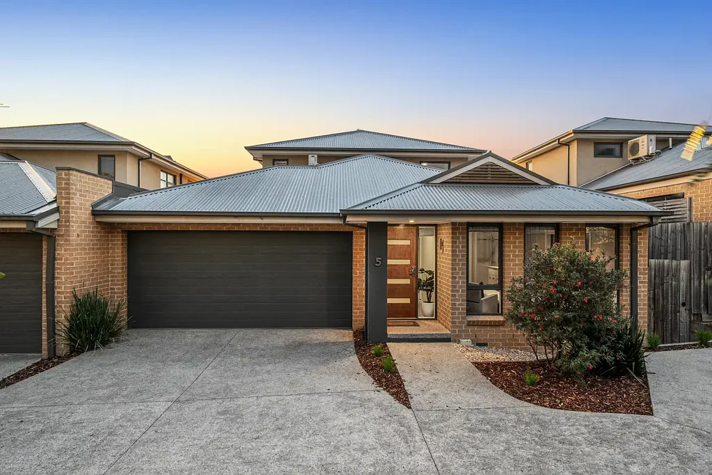 5 Cherry Lane, Montrose, VIC 3765