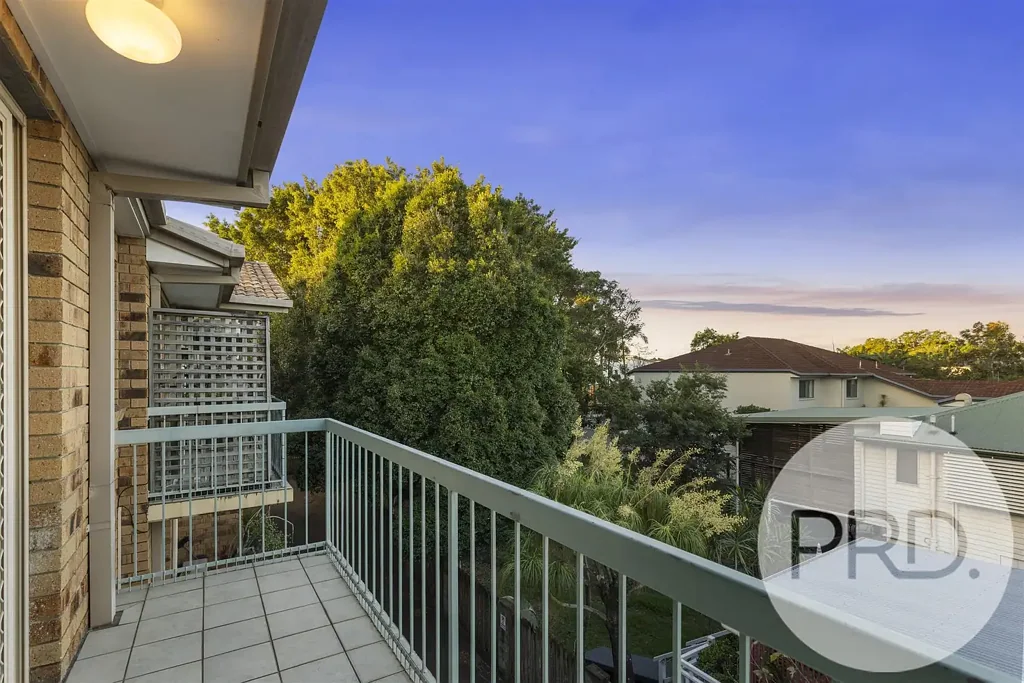 Clayfield 2房 Clayfield安静角落 两居室翻新公寓 全新漆布 安全车库 宠物友好 生活方式优选 Stylishly Renovated Unit in the Heart of Clayfield