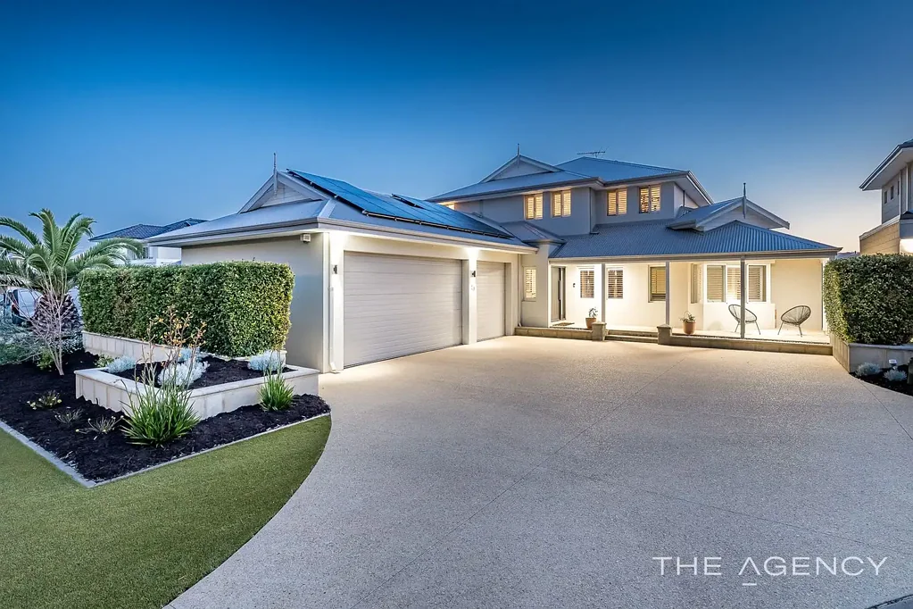Jindalee 4Zimmer Coastal Grandeur,  An Exceptional Family Residence.