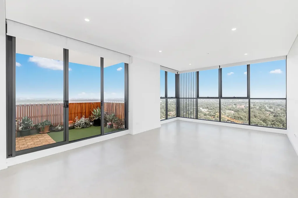 Castle Hill 3房 现代豪华融合 三卧带套间 Caesarstone厨房 开放式采光 安全双车位 学区房 步行商圈 Stylish Urban Family Retreat with Panoramic Views