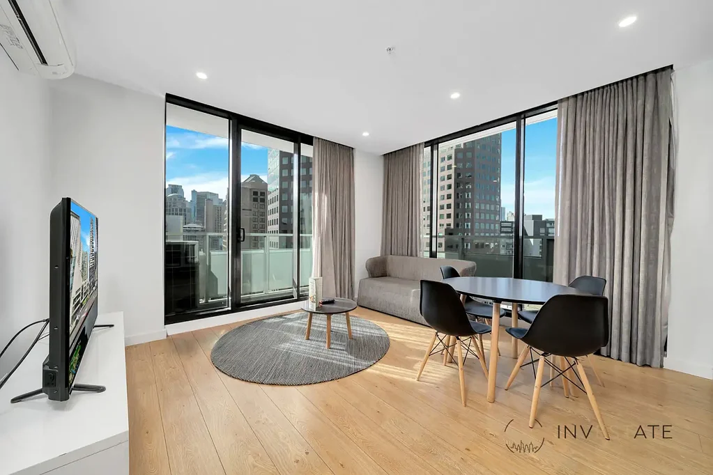 Southbank 2Zimmer Luxury Living In Southbank-2 Bedrooms & 2 Bathrooms

Vendor Says Sell! Offers Welcome!!
