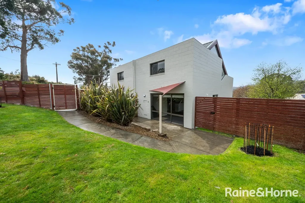 South Hobart 1房  Low Maintenance Unit