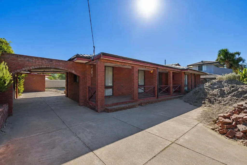 Ferndale 4房  Family Sized Home On 716sqm R20 Block