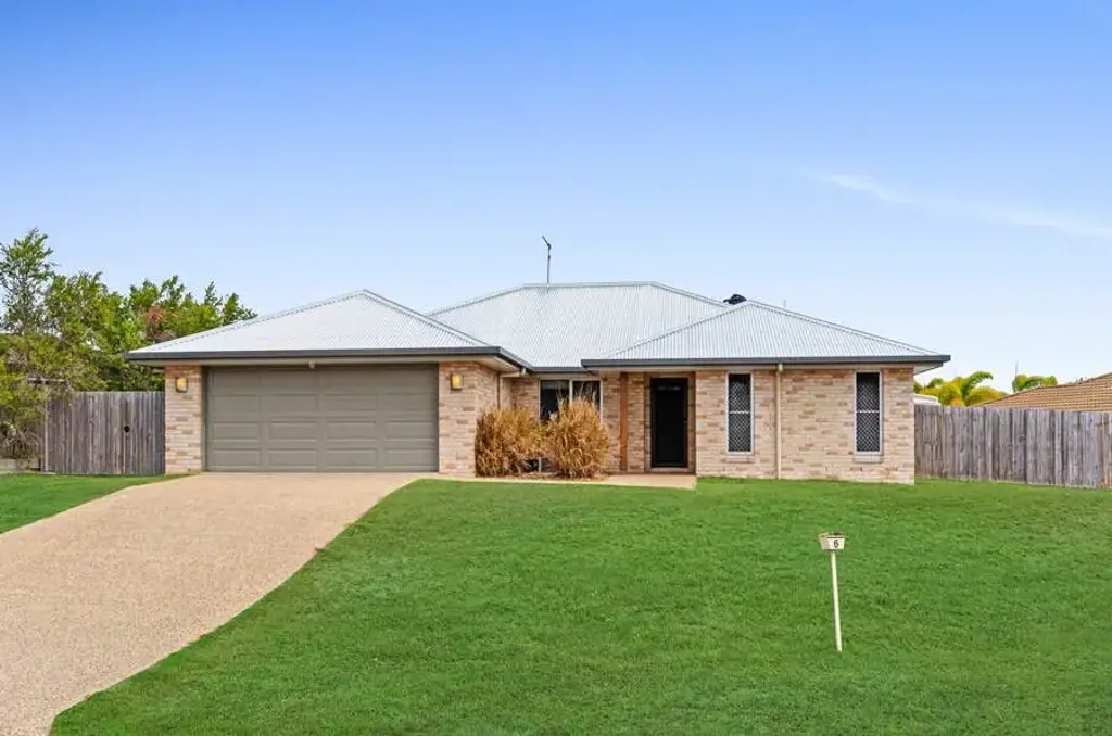 APPLICATION APPROVED:: EXECUTIVE 4 BEDROOM HOME IN WELL SOUGHT AFTER ESTATE