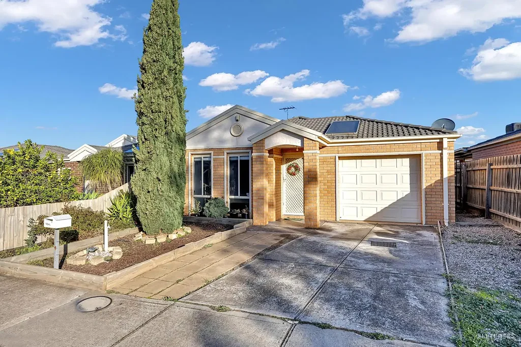 11 Granholm Grove, Harkness, VIC 3337