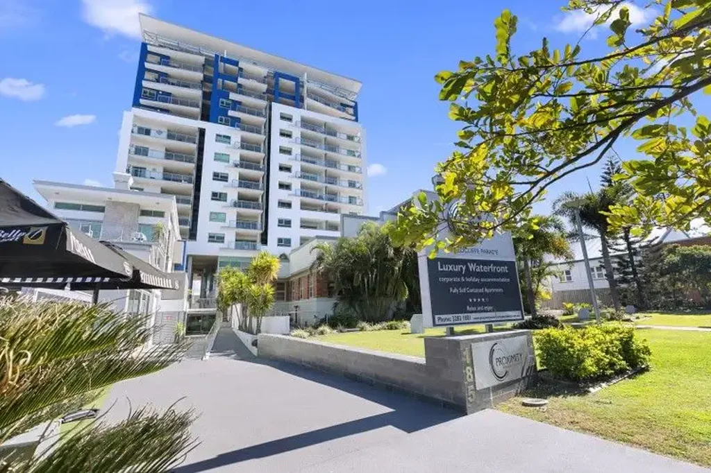 Fully Furnished Luxury Apartment with Spectacular Bay Views!