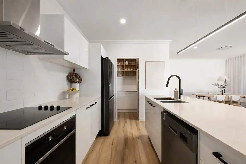 Nirimba 4ਬੈੱਡਰੂਮ Stunning Designer Home in a Thriving Coastal Community