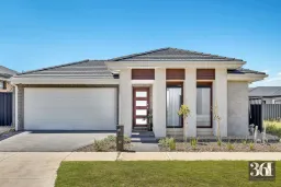 4 Eloquence Road, Tarneit