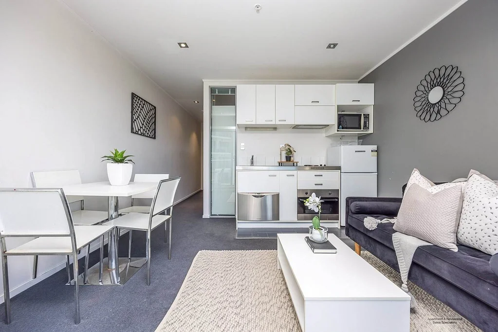 Furnished Two bedroom, One bathroom on Level 8