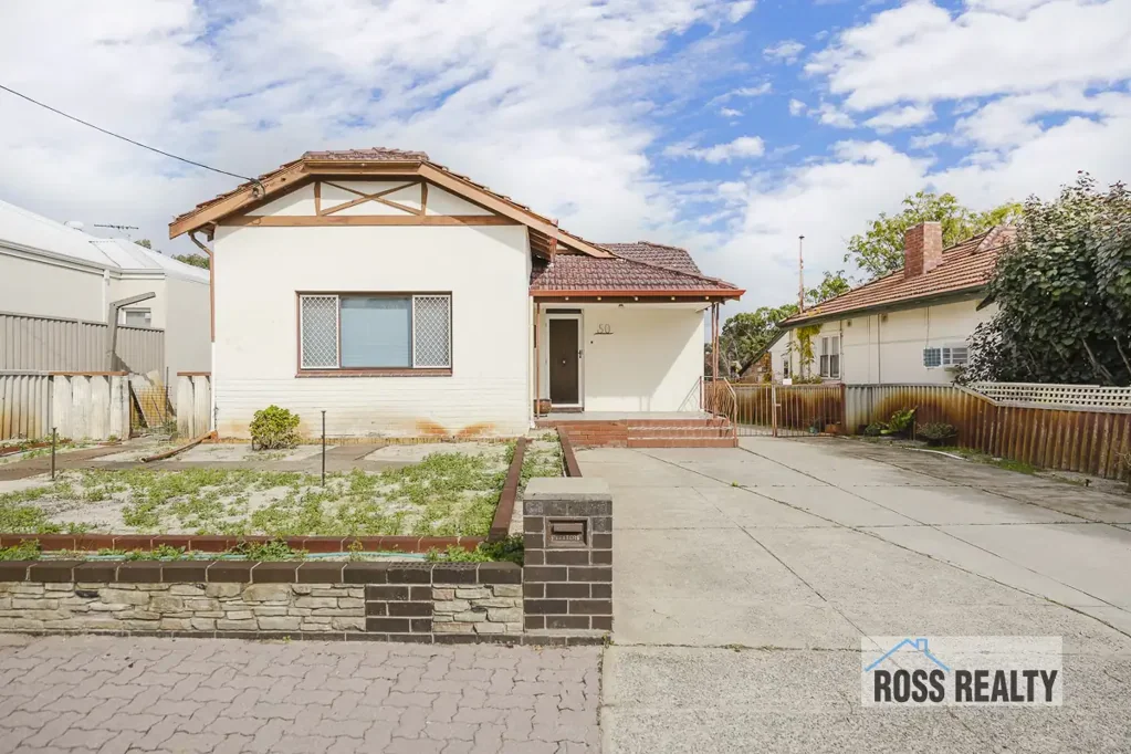 Bayswater 3房  CHARACTER, CHARM & ENDLESS POTENTIAL ON 734SQM
