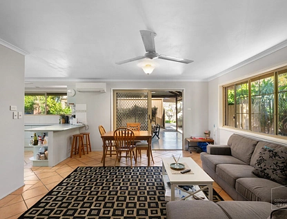 2/18 Wills Avenue, Golden Beach, Sunshine Coast, 3房, 2浴, Apartment