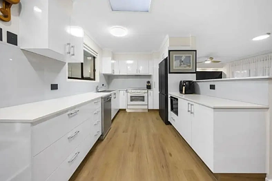3 View Court, Palm Beach, QLD 4221, 4房, 2浴, House