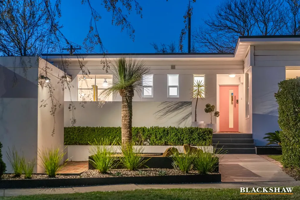 21 Newdegate Street, Deakin, ACT 2600