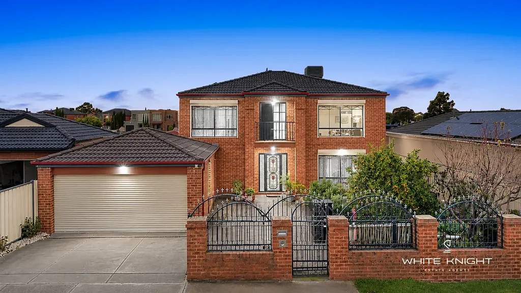 Sunshine West 5 Slaapkamer Grand Double-Storey Family Home – Executor Auction