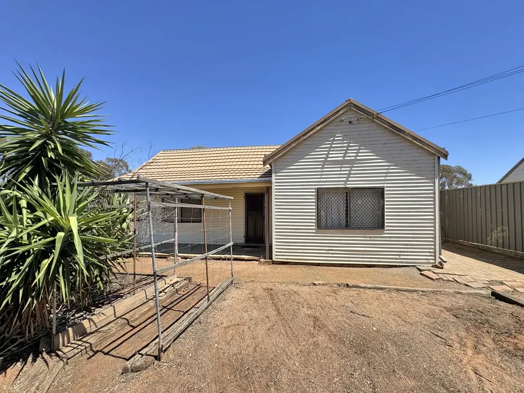 32 Ryan Street, Broken Hill, NSW 2880