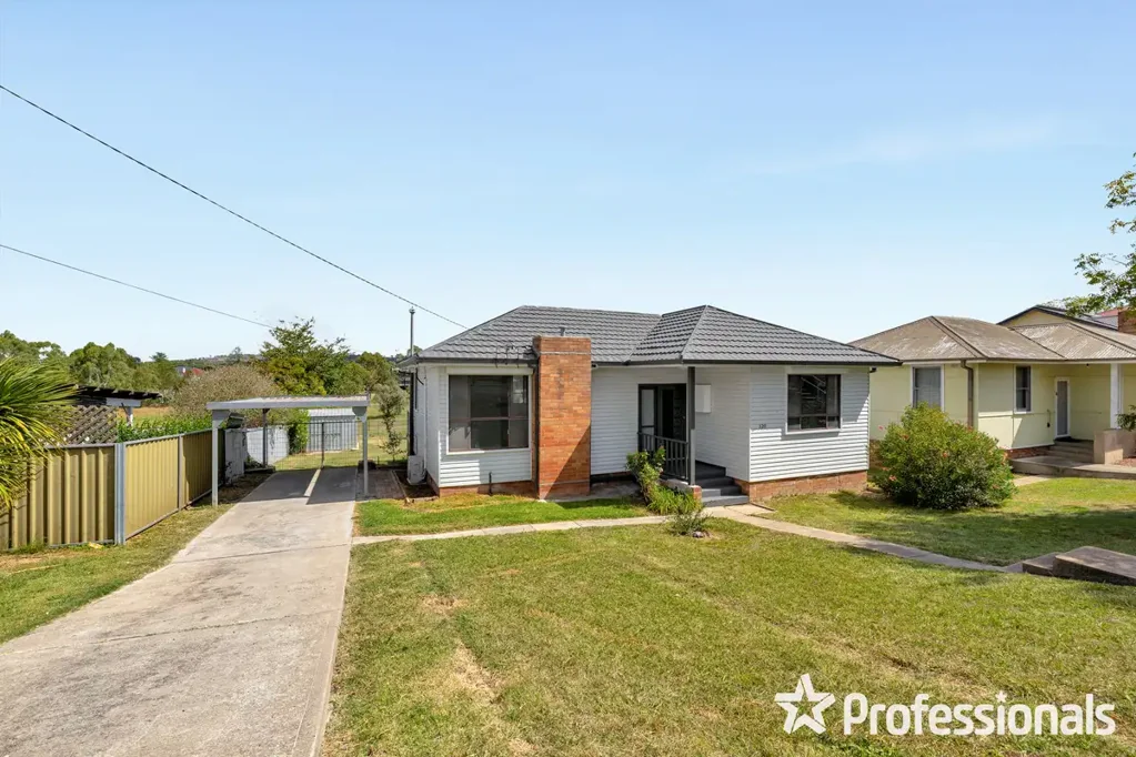 Stunning 3-Bedroom Home in West Bathurst