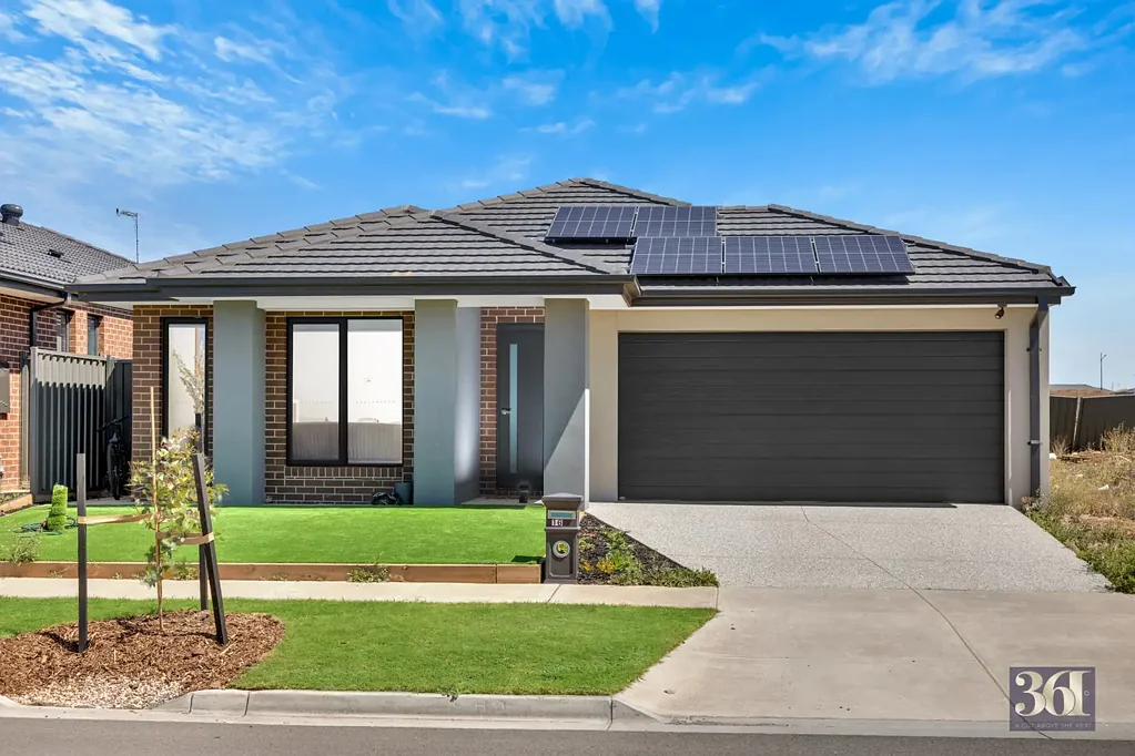 Truganina 4 Bedroom 🏡 Stunning East-Facing 4-Bedroom Home- Park-Facing & Packed with Upgrades! 🌿