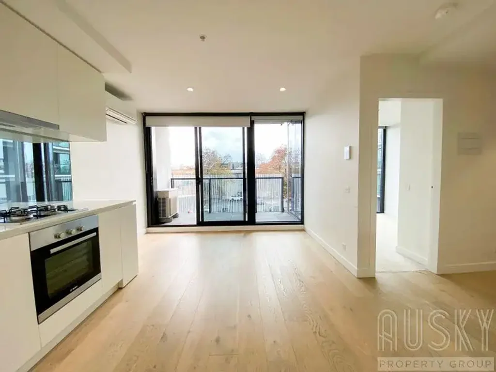 Japanese-inspired 1-Bedroom Apartment in Ikebana – Prime City Living