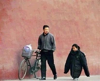 比起范冰冰逃税吴秀波出轨，这才是最值得曝光的照片......
