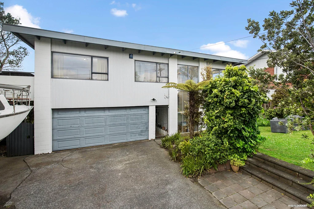 Perfect for Large Families - Spacious 5 Bedroo...