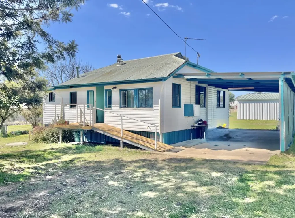 68 Donald Street, Leyburn, QLD 4365