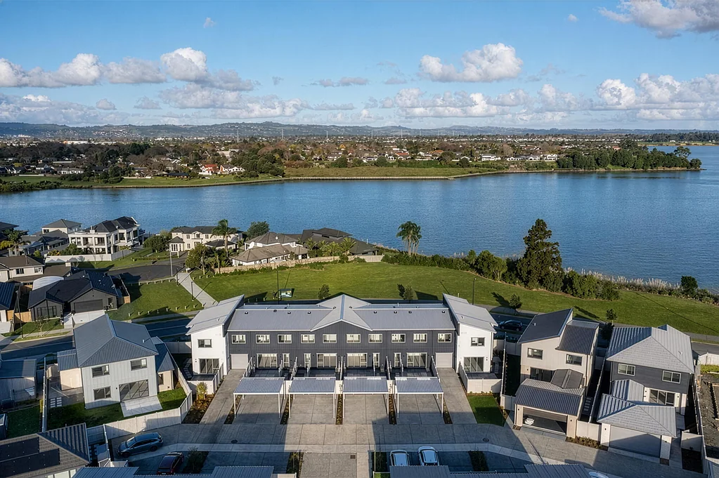 Conifer Grove 3Moenga Generous Living with a Peaceful, Open Outlook