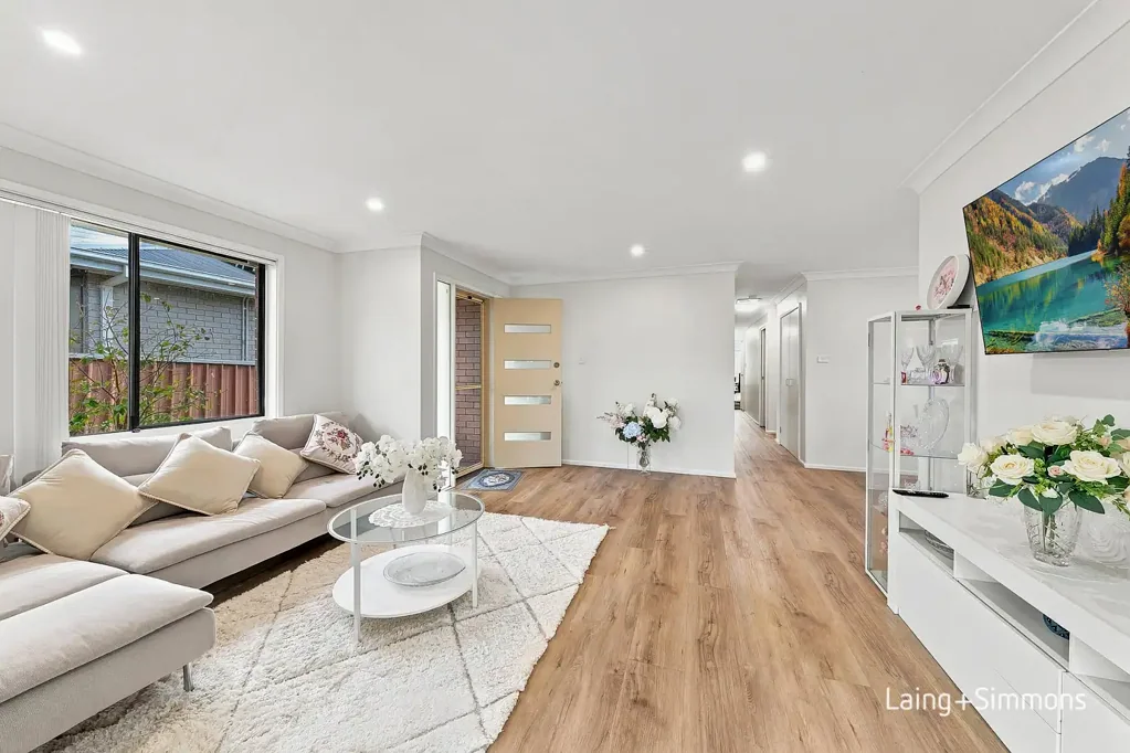 Mount Druitt 4Phòng ngủ North-facing family home set on a beautiful 637sqm landscaped block